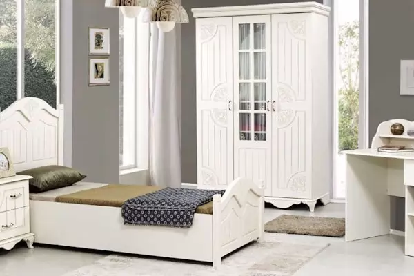 Antalya ikinci el Genç Odası Alan Yer